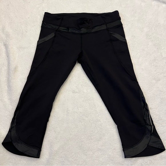 Lululemon Chase Me Crop II - Picture 4 of 15